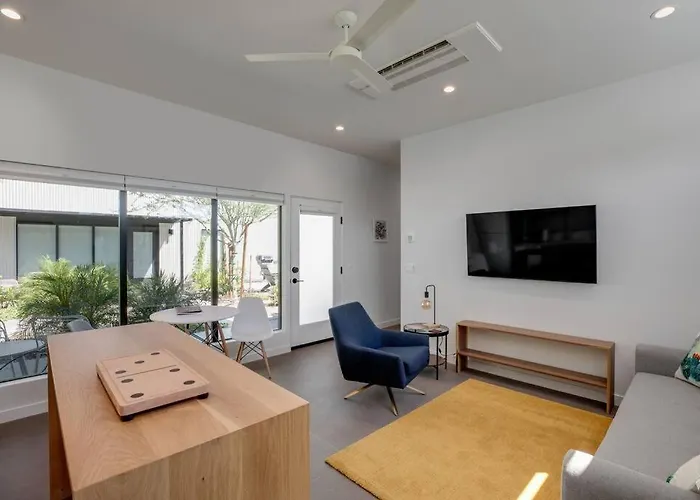 Eco-friendly 1-bedroom - 80 Walkscore! Apartment