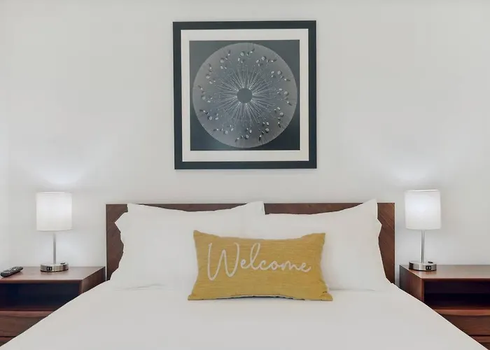 Eco-friendly 1-bedroom - 80 Walkscore! Apartment *